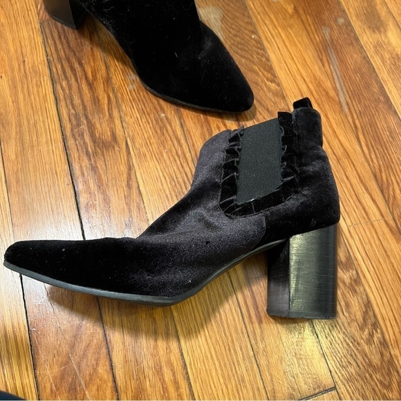 14th & Union Blaine Velvet Ankle Bootie Black 8.5 - Picture 7 of 12